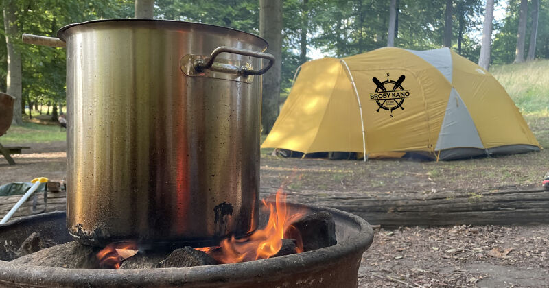 Bålhygge på lejrplads